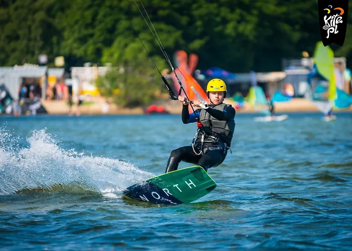 Przyczepy Kempingowe 6 Kitepl - Kite & Wind & Wing אתר קמפינג Chałupy