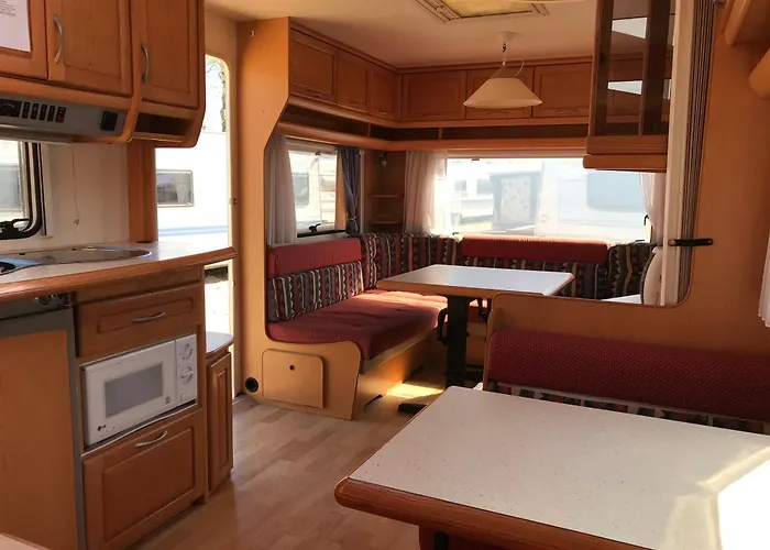 Przyczepy Kempingowe 6 Kitepl - Kite & Wind & Wing אתר קמפינג *