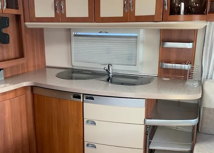 Przyczepy Kempingowe 6 Kitepl - Kite & Wind & Wing אתר קמפינג