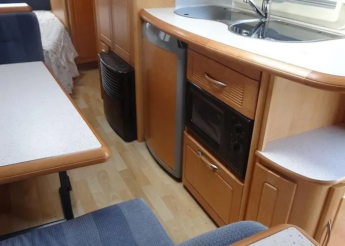 Przyczepy Kempingowe 6 Kitepl - Kite & Wind & Wing אתר קמפינג *