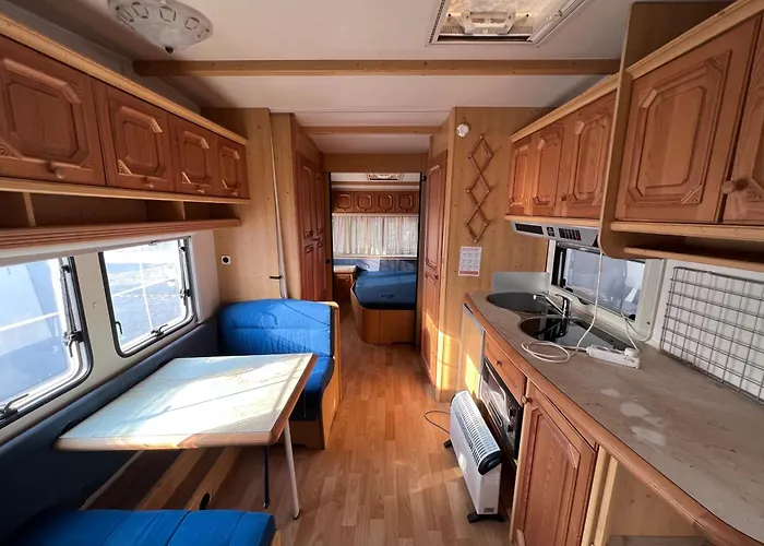 Przyczepy Kempingowe 6 Kitepl - Kite & Wind & Wing אתר קמפינג Chałupy