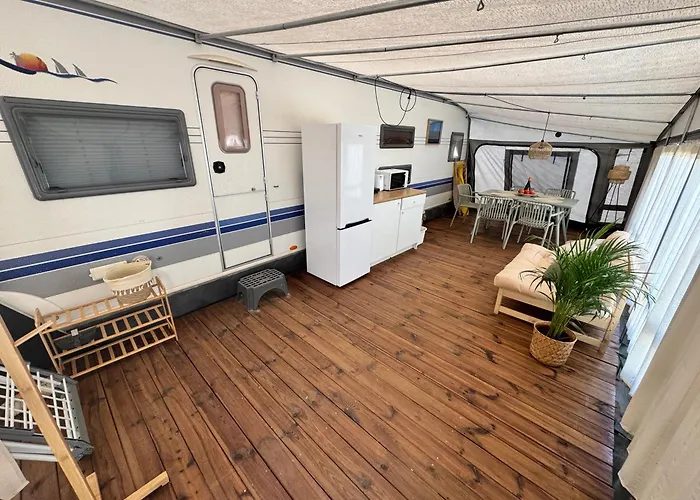 Przyczepy Kempingowe 6 Kitepl - Kite & Wind & Wing אתר קמפינג